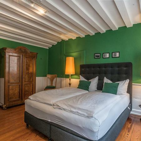 Privatzimmer In Bester Altstadtlage Tübingen Exterior foto