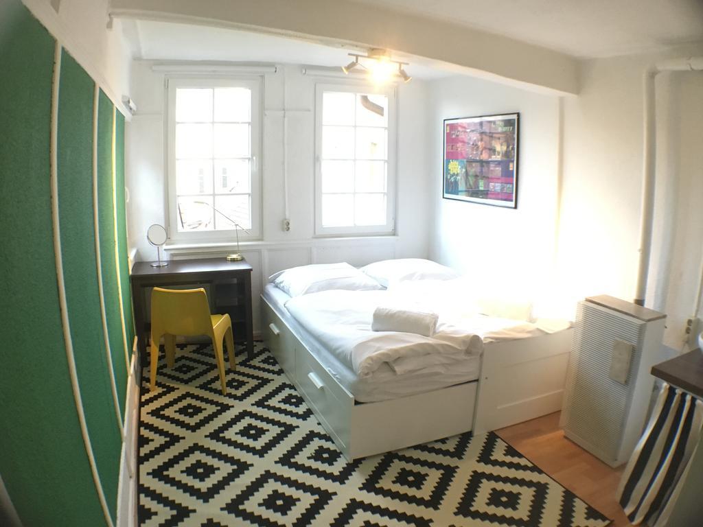 Privatzimmer In Bester Altstadtlage Tübingen Quarto foto
